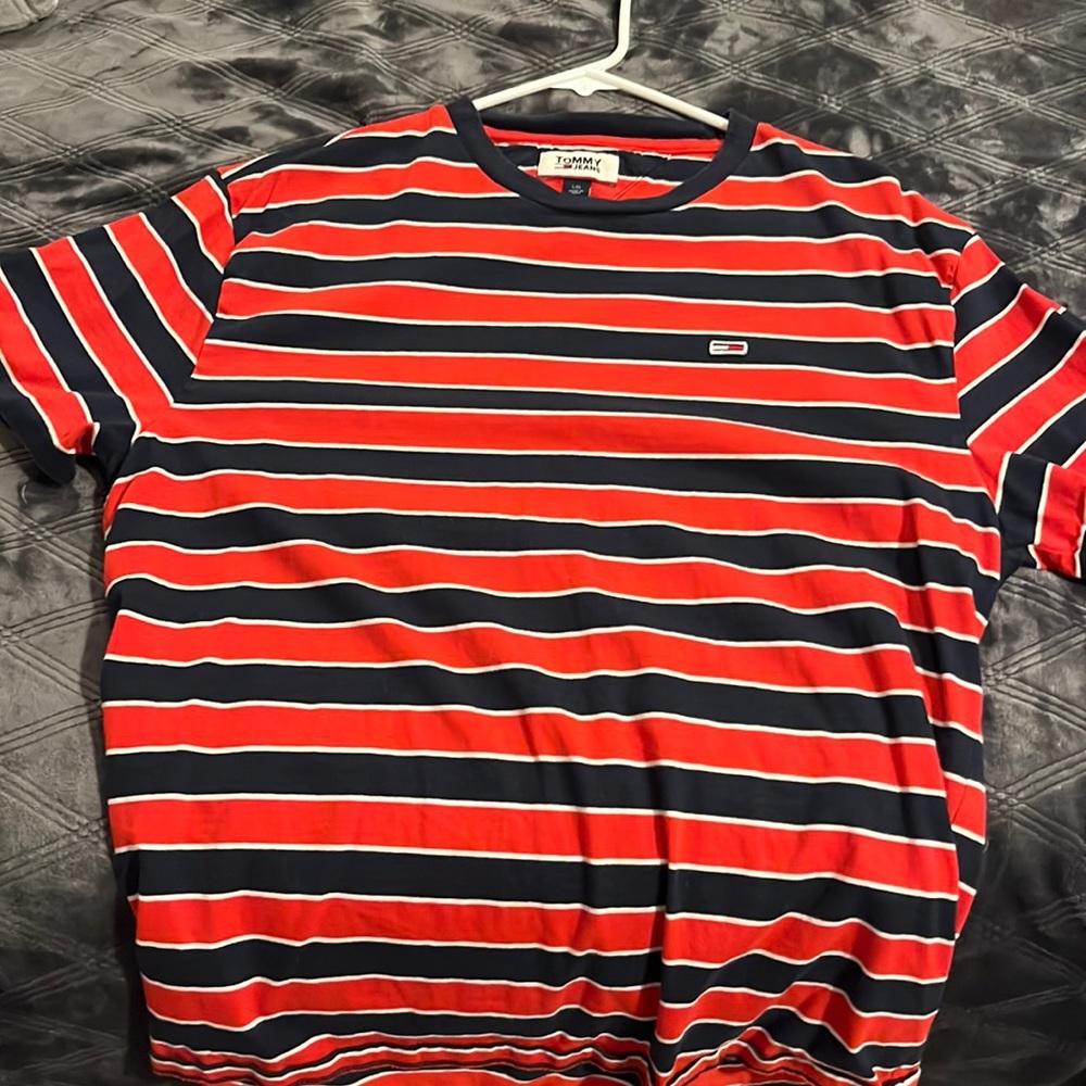 Large Tommy Jeans shirt